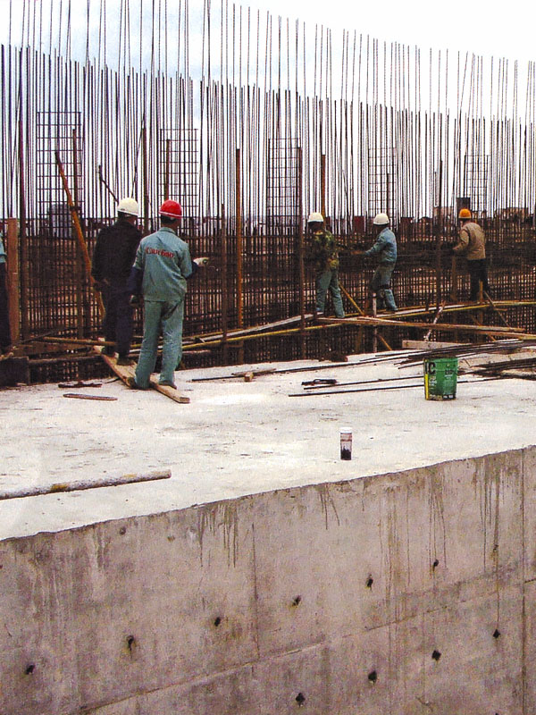 Строительные работы по оборудованию водозаборных сооружений, монтаж опреснительных установок